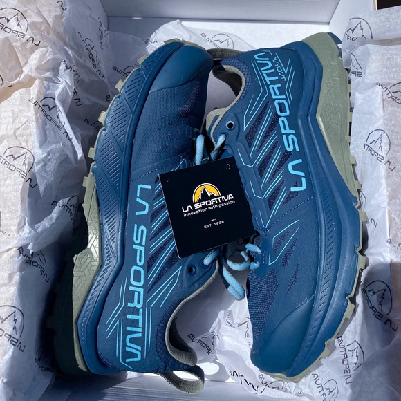 La Sportiva Shoes - La Sportiva Women’s Trail Running Shoes 40 EU/8 1/2 US Opal/Pacific Blue